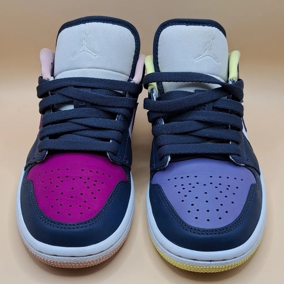 Jordan 1 low purple Magenta size 6w dj4342-400 - Picture 2 of 4